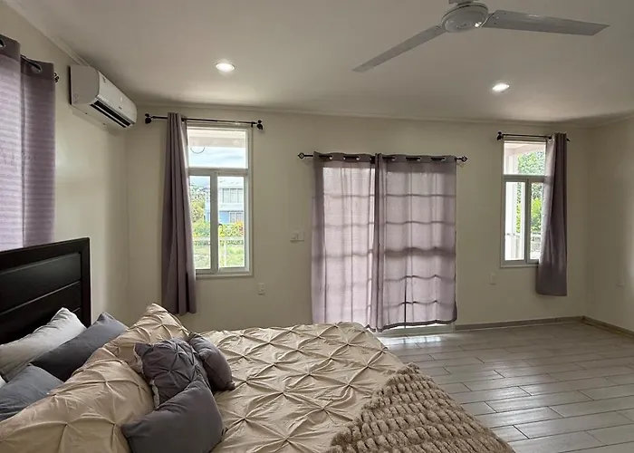 Modern 4-Bedroom House In Apia